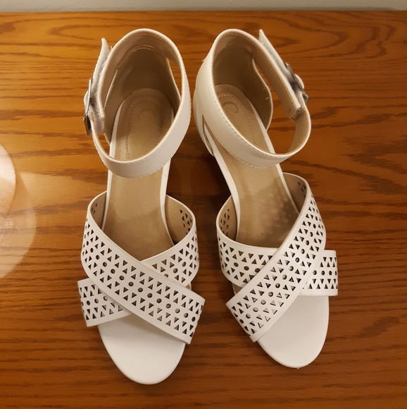 Cato White Wedge Sandals - Picture 5 of 7
